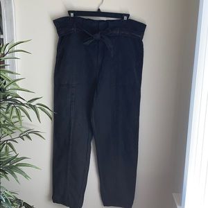 Lightweight paper bag pant
